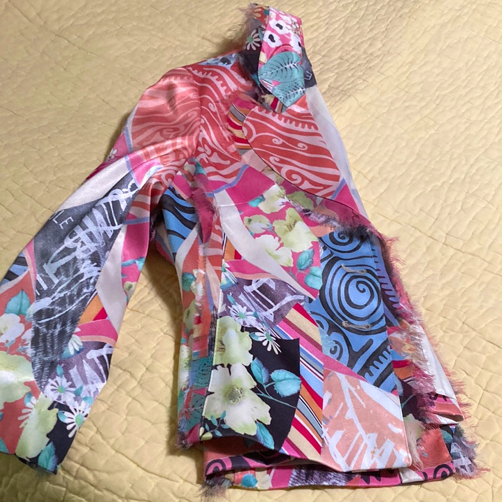 Boho Chic jacket size 8 multicolored and patterned. Like new